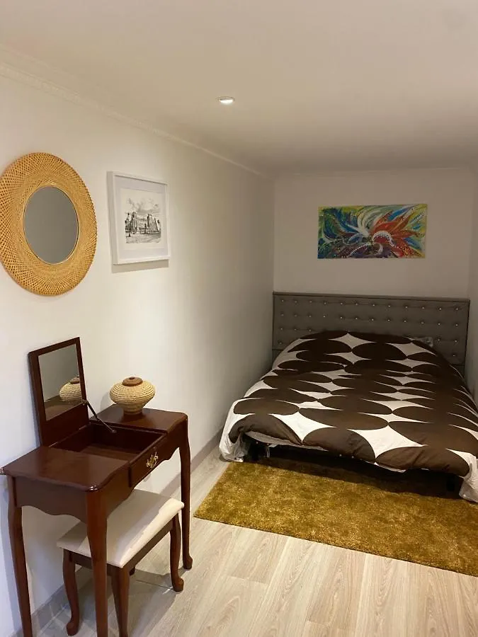 Cosy, Charming Apartment With Courtyard Paris