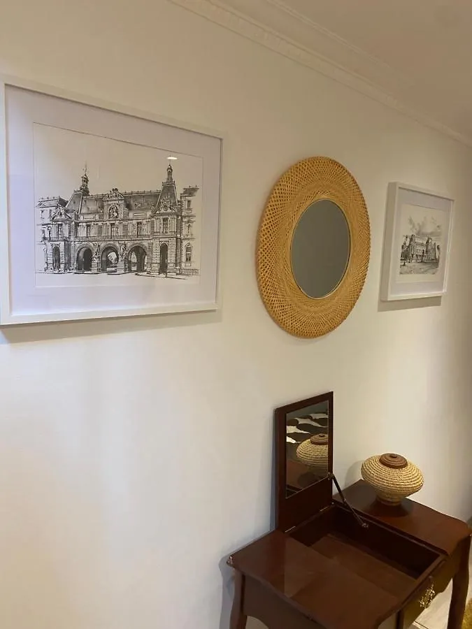 Cosy, Charming Apartment With Courtyard Paris